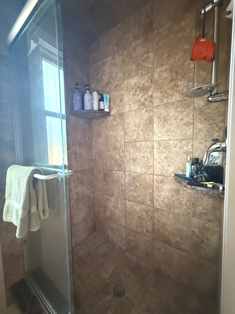 171 N Elmwood Avenue, Wood Dale, IL 60191