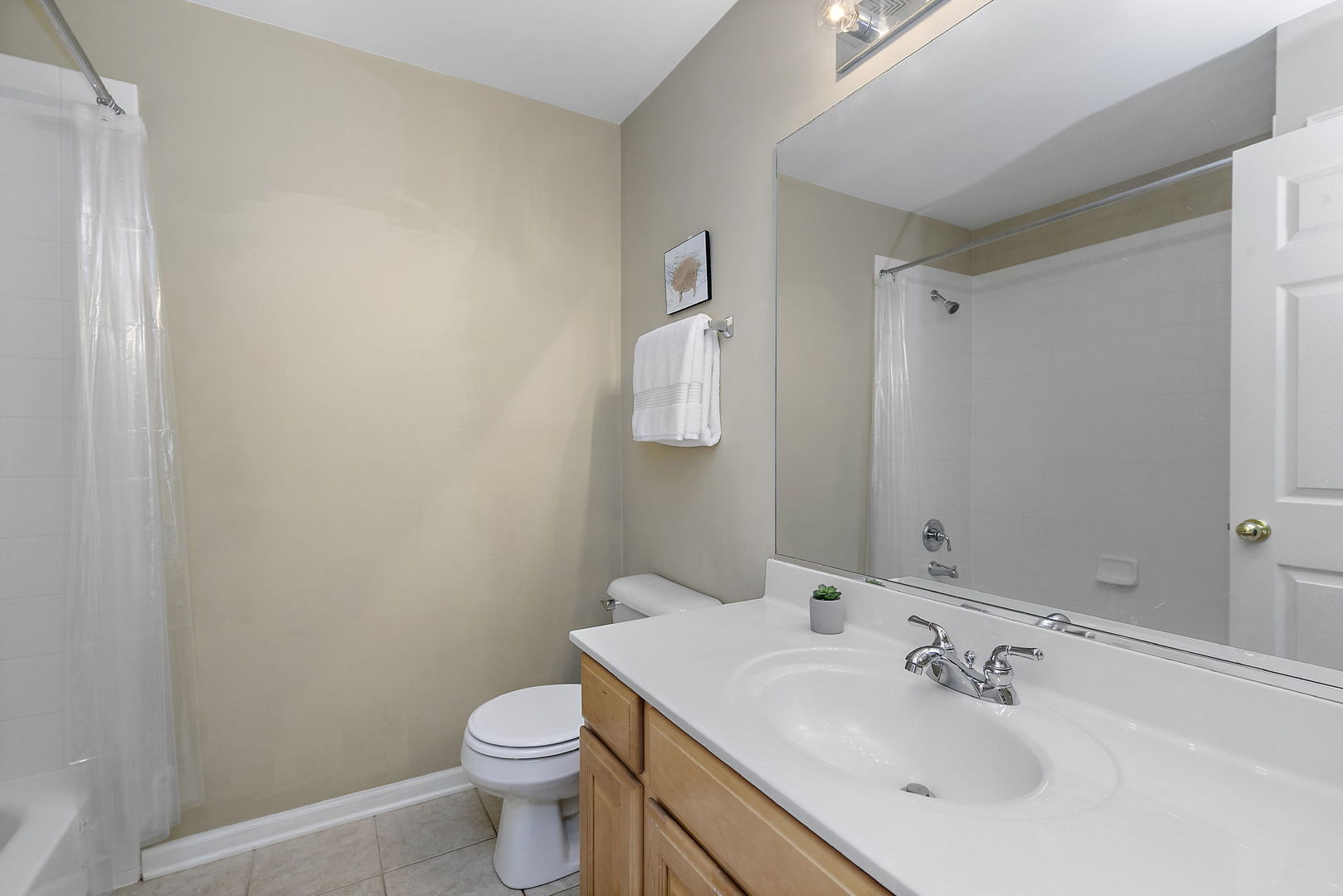 1823 Kelberg Avenue, Hoffman Estates, IL 60192