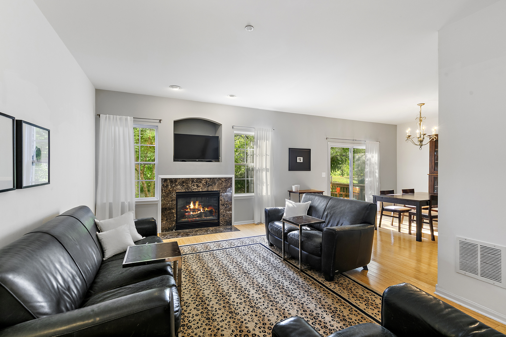 1823 Kelberg Avenue, Hoffman Estates, IL 60192