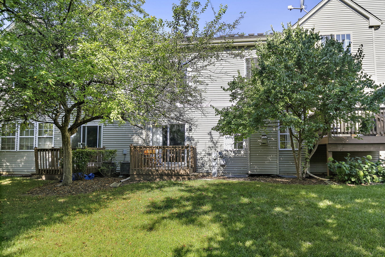 1823 Kelberg Avenue, Hoffman Estates, IL 60192