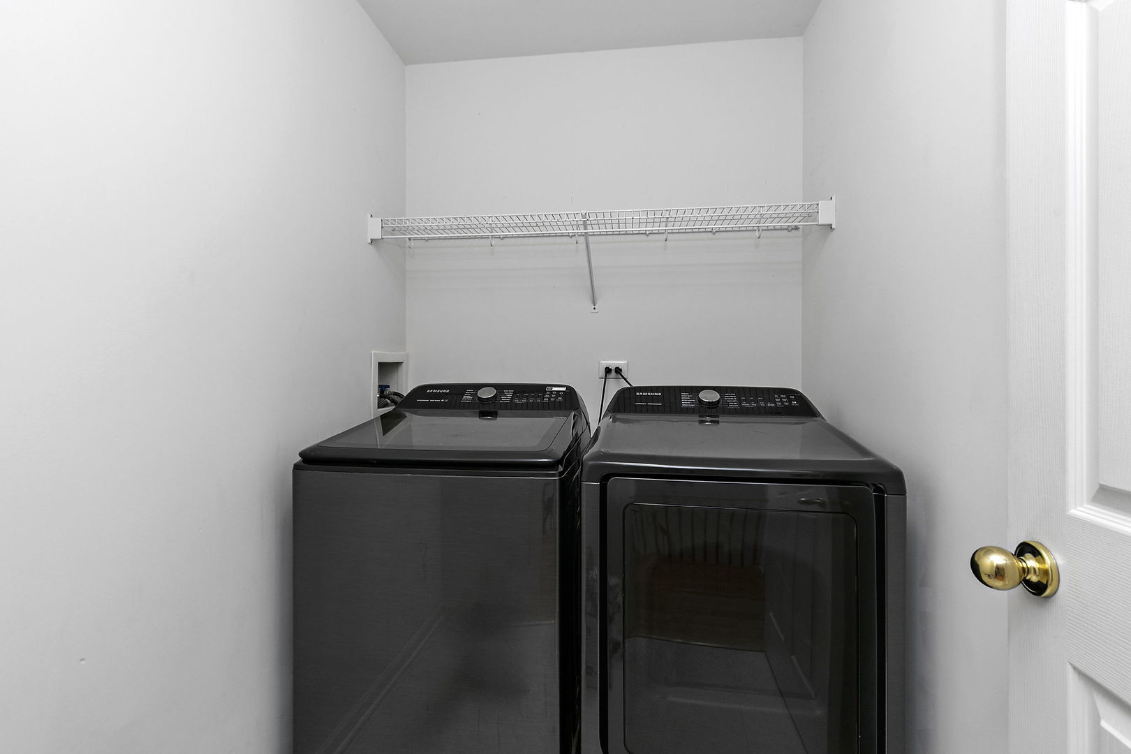 1823 Kelberg Avenue, Hoffman Estates, IL 60192