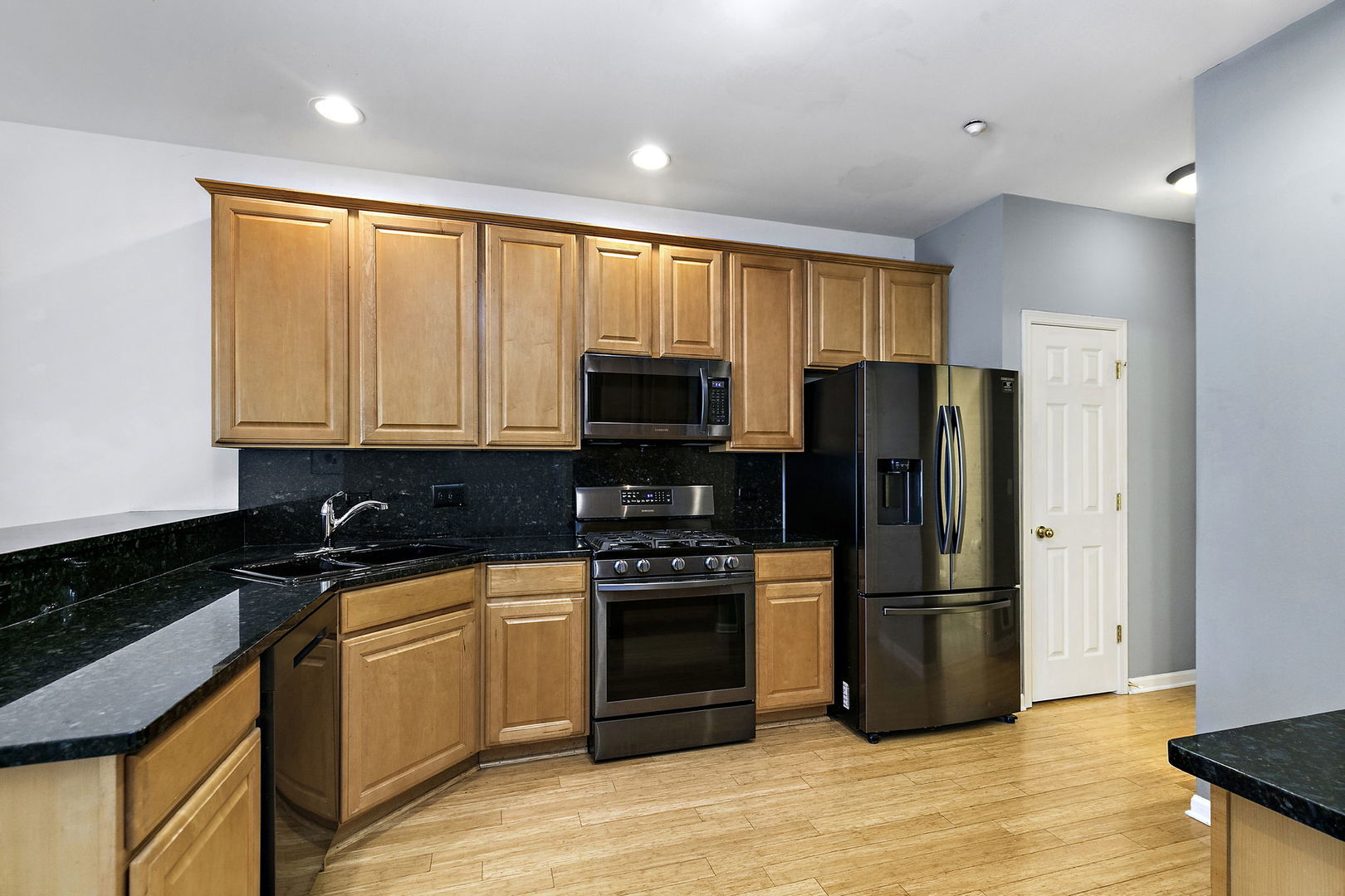 1823 Kelberg Avenue, Hoffman Estates, IL 60192