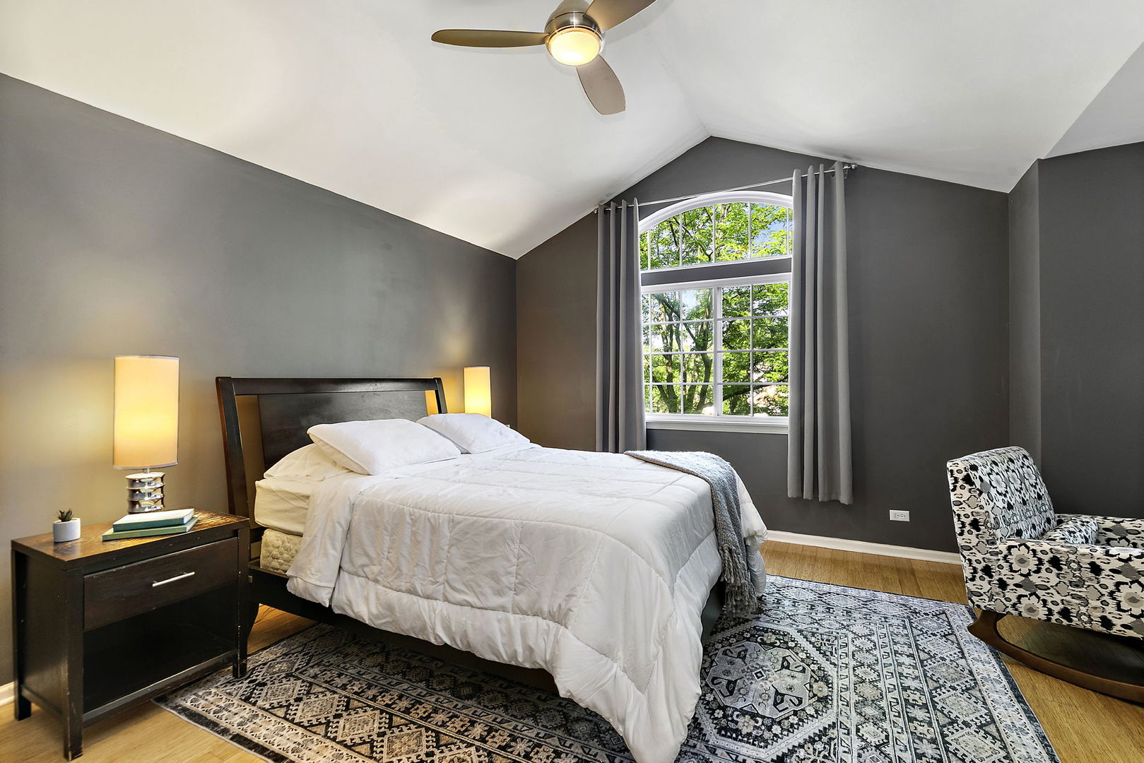 1823 Kelberg Avenue, Hoffman Estates, IL 60192