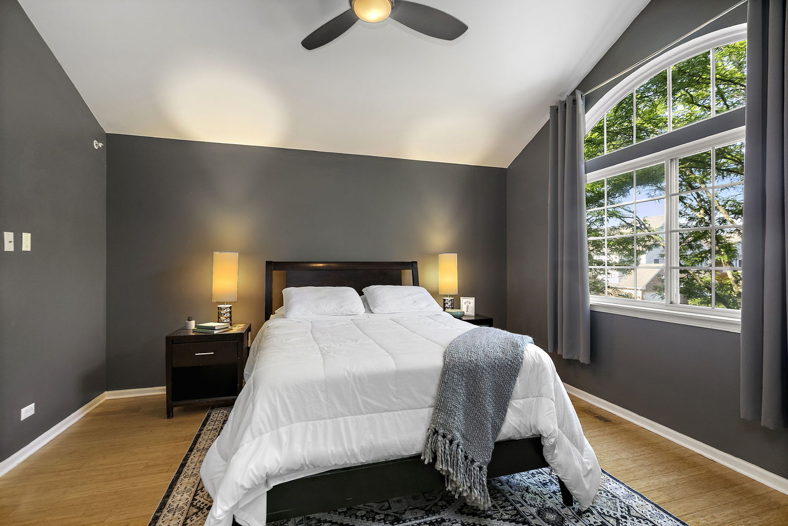 1823 Kelberg Avenue, Hoffman Estates, IL 60192