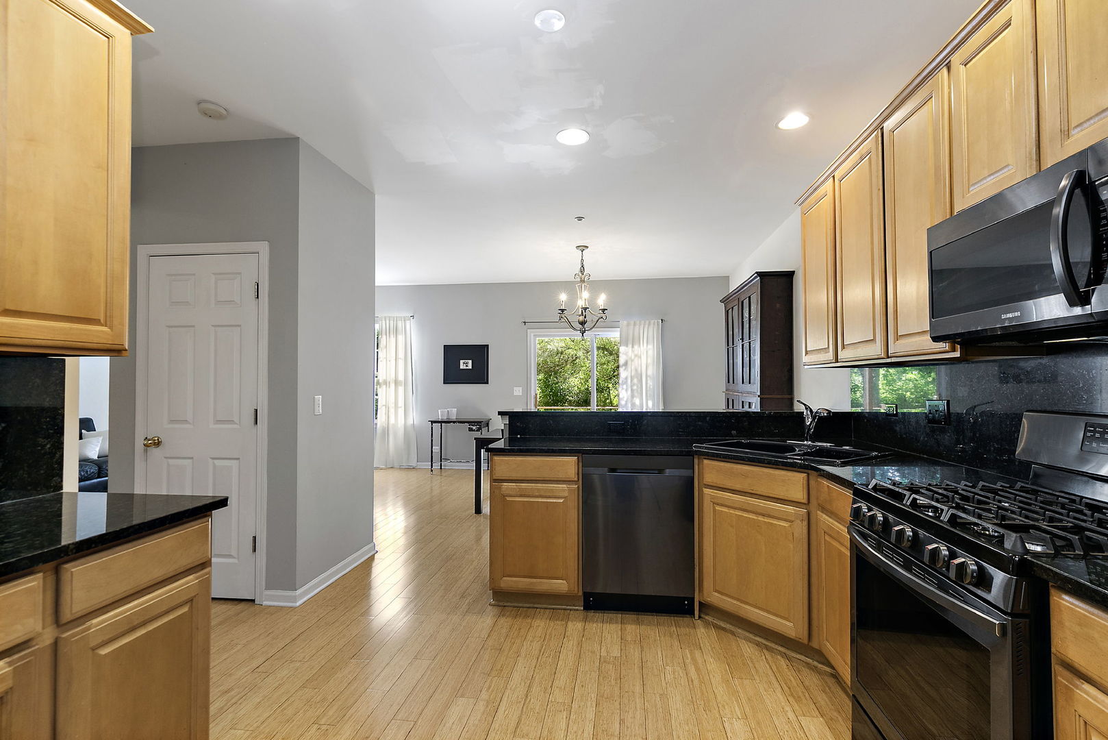 1823 Kelberg Avenue, Hoffman Estates, IL 60192