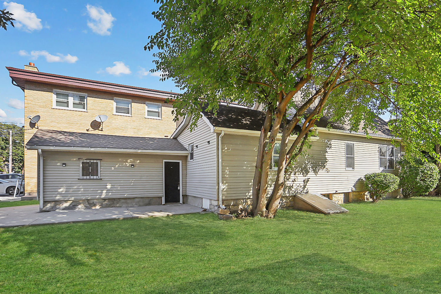 906 State Street, Lemont, IL 60439