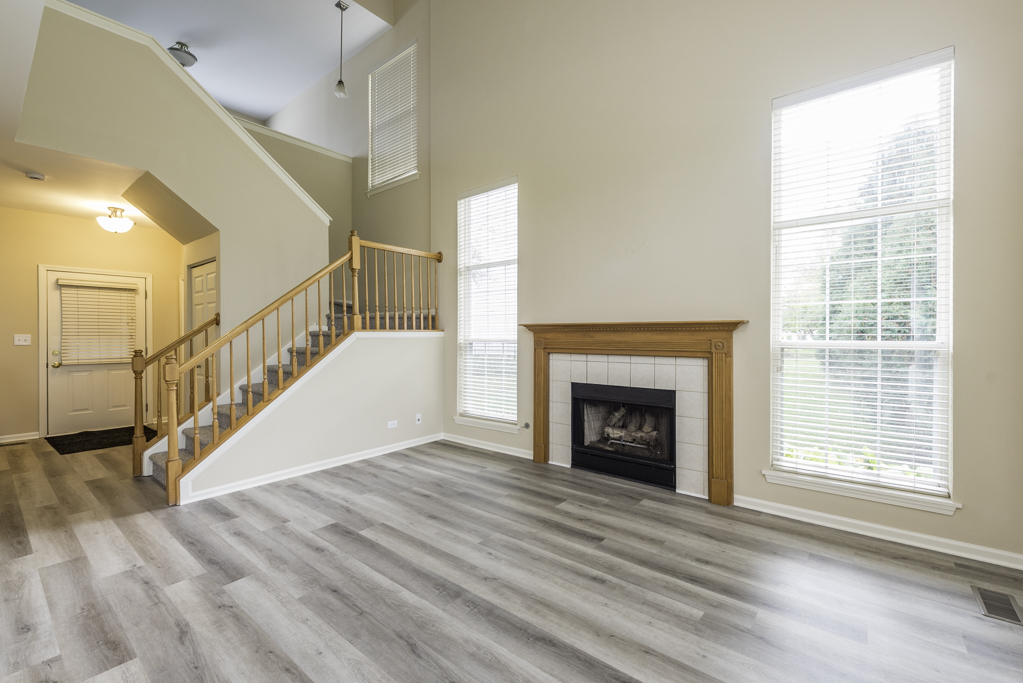 17876 W Braewick Road, Gurnee, IL 60031