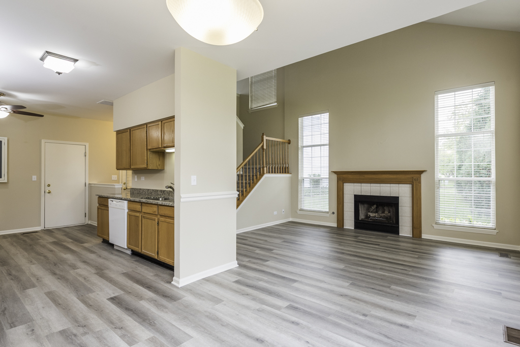 17876 W Braewick Road, Gurnee, IL 60031