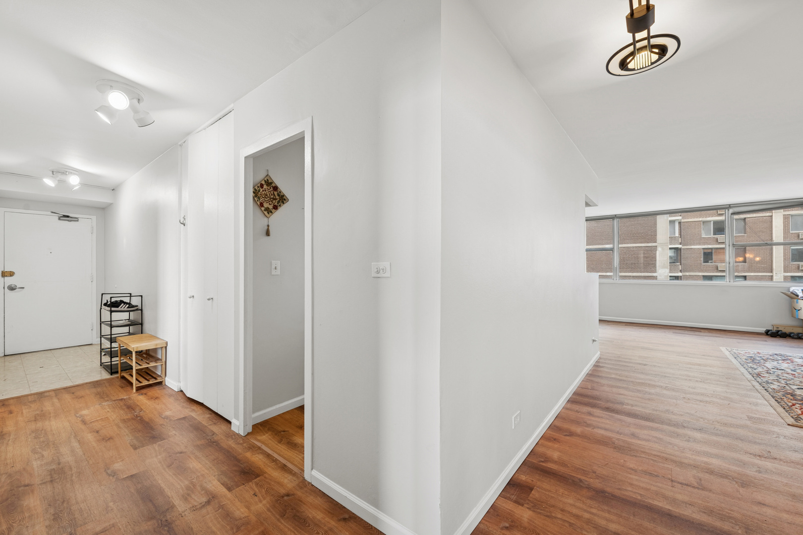 6301 N Sheridan Road #14E, Chicago, IL 60660
