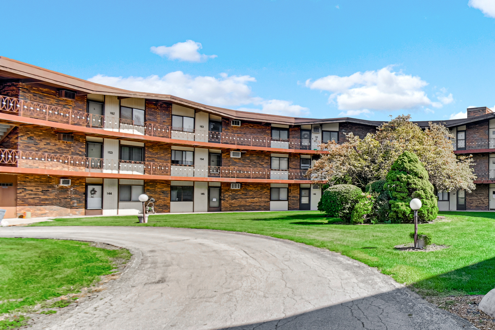 2306 Holiday Terrace #163, Lansing, IL 60438