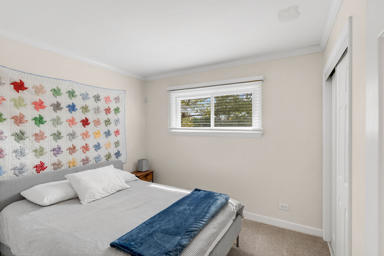 21056 W Sylvan Drive, Mundelein, IL 60060