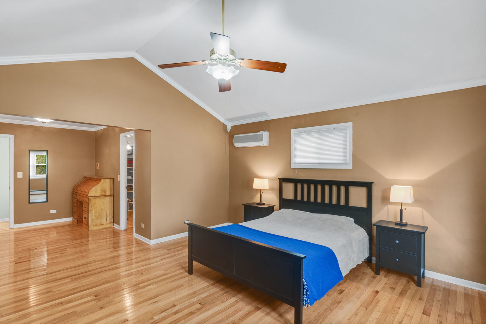 21056 W Sylvan Drive, Mundelein, IL 60060