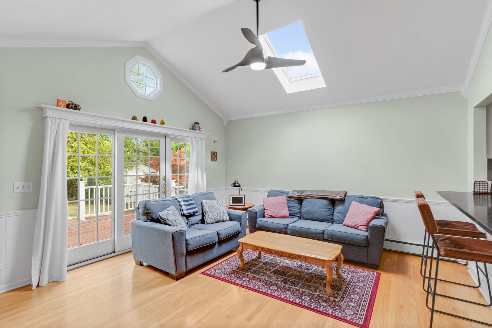 21056 W Sylvan Drive, Mundelein, IL 60060