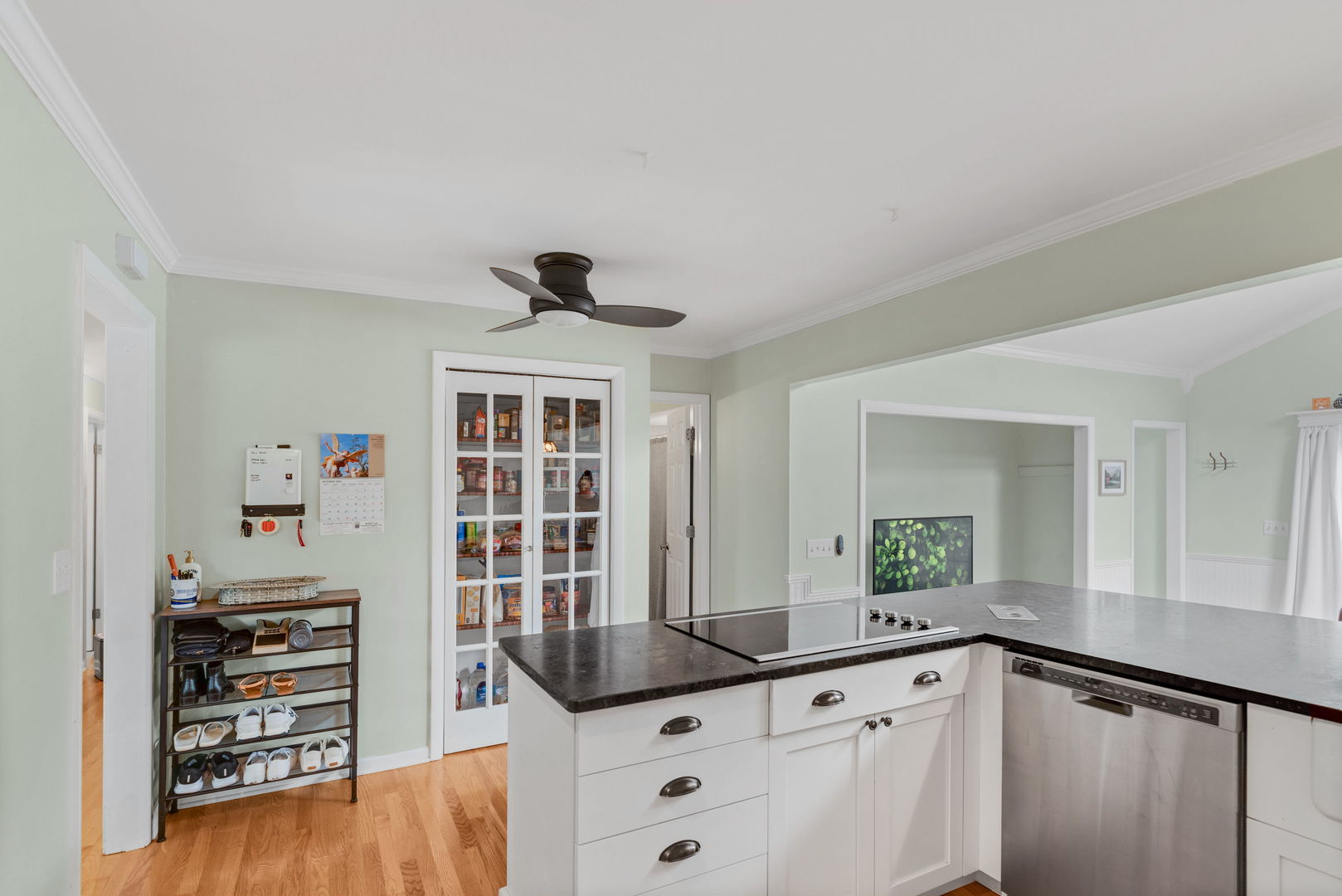 21056 W Sylvan Drive, Mundelein, IL 60060