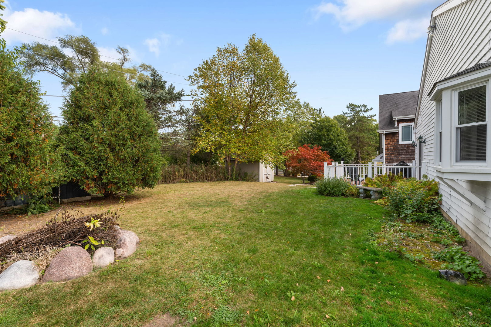 21056 W Sylvan Drive, Mundelein, IL 60060