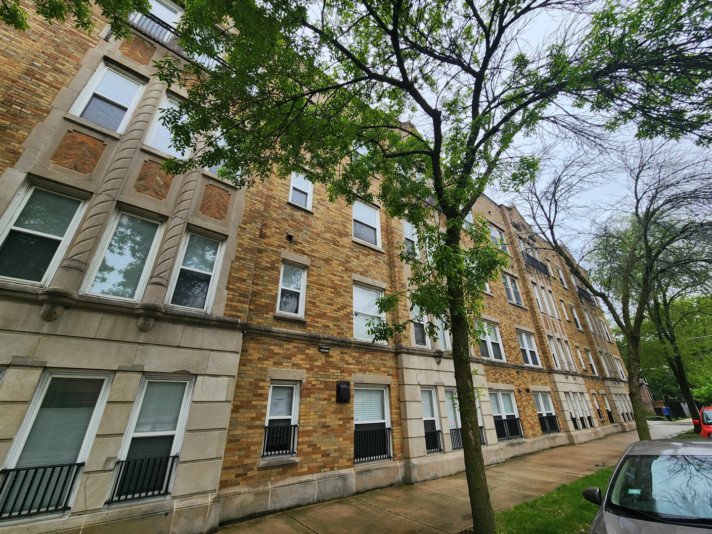 7000 S East End Avenue #303, Chicago, IL 60649