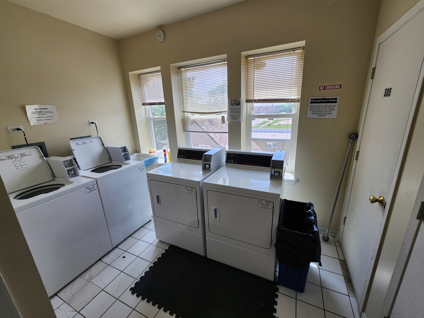 7000 S East End Avenue #303, Chicago, IL 60649