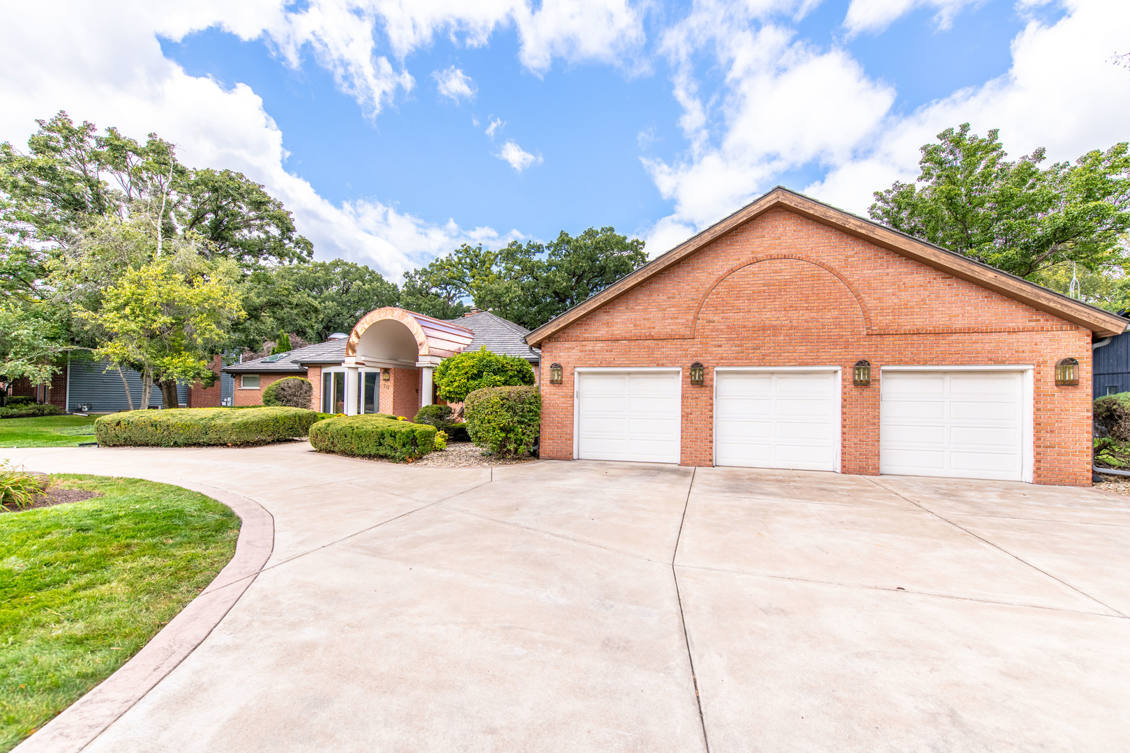 717 Westridge Road, Joliet, IL 60431