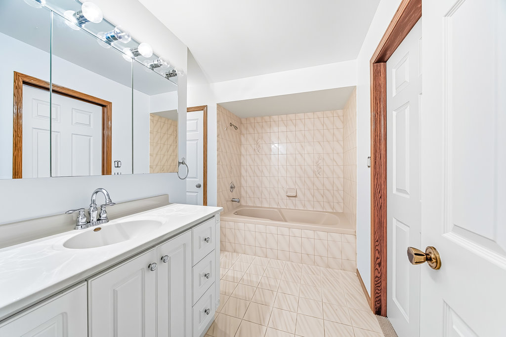 14325 Clearview Drive, Orland Park, IL 60462
