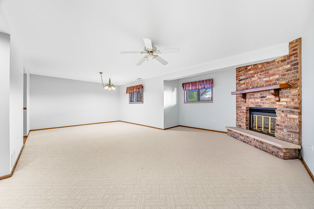 14325 Clearview Drive, Orland Park, IL 60462