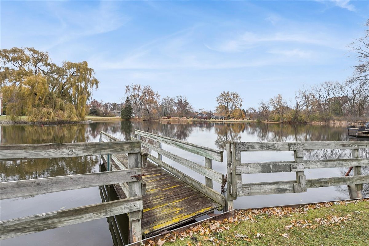 Libertyville, IL 60045