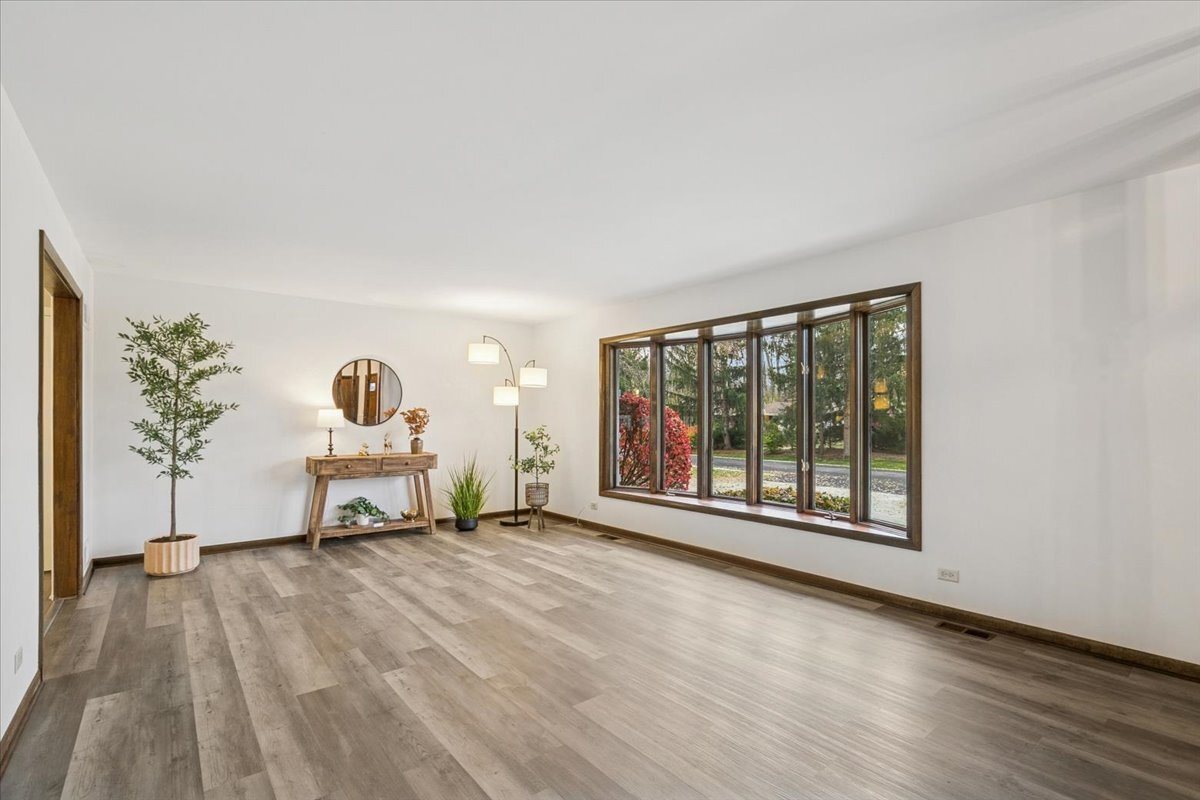 Libertyville, IL 60045