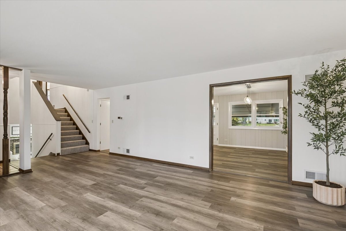 Libertyville, IL 60045