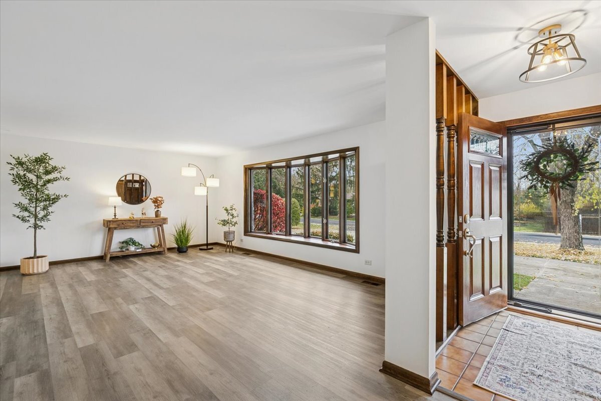 Libertyville, IL 60045