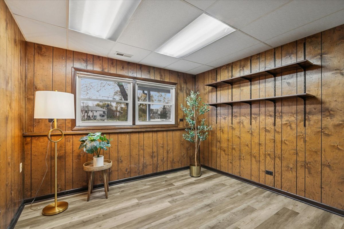 Libertyville, IL 60045