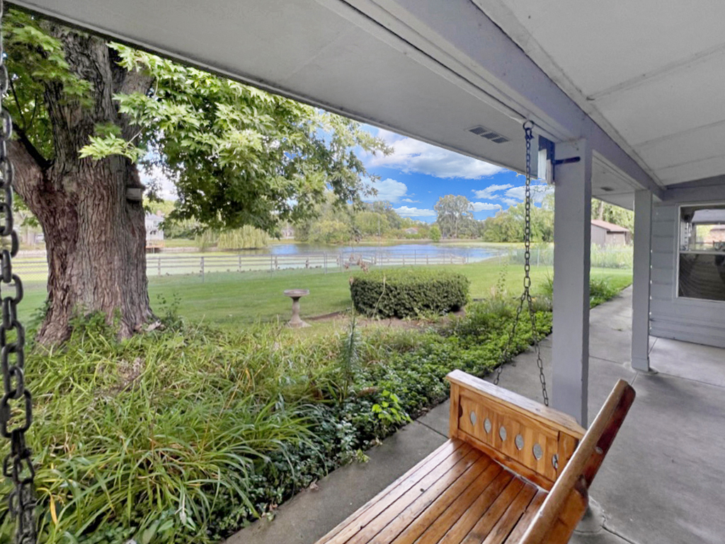 Libertyville, IL 60045