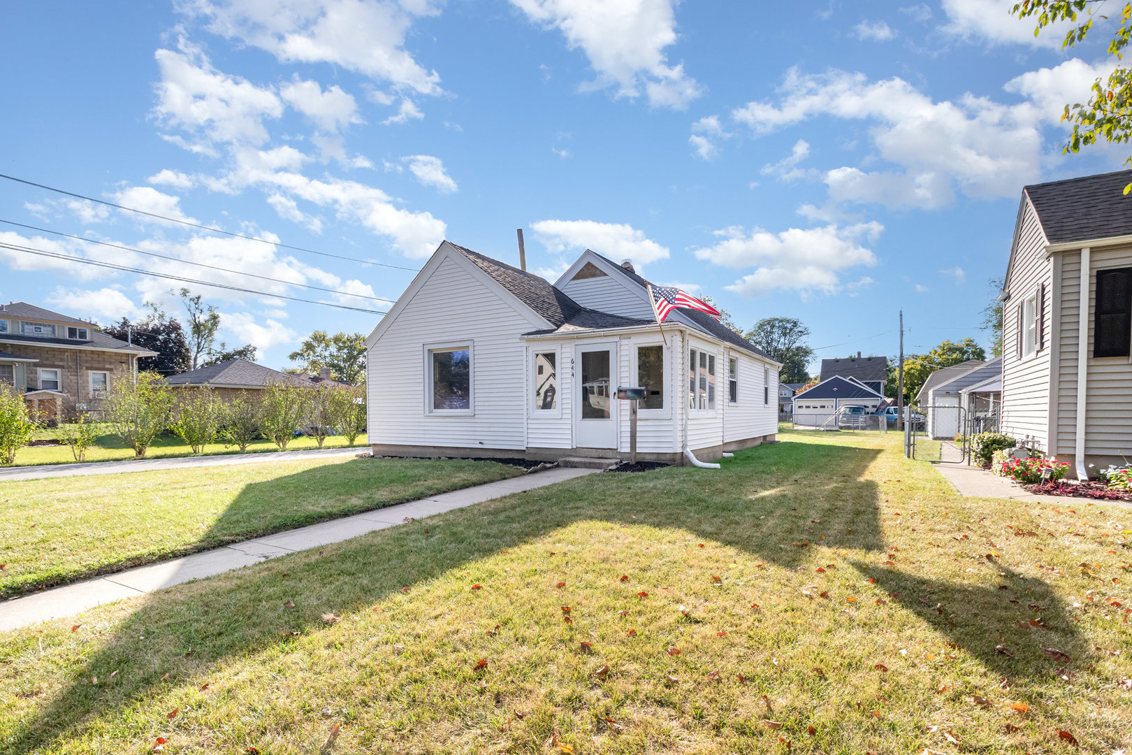 644 Lavoie Avenue, Elgin, IL 60120