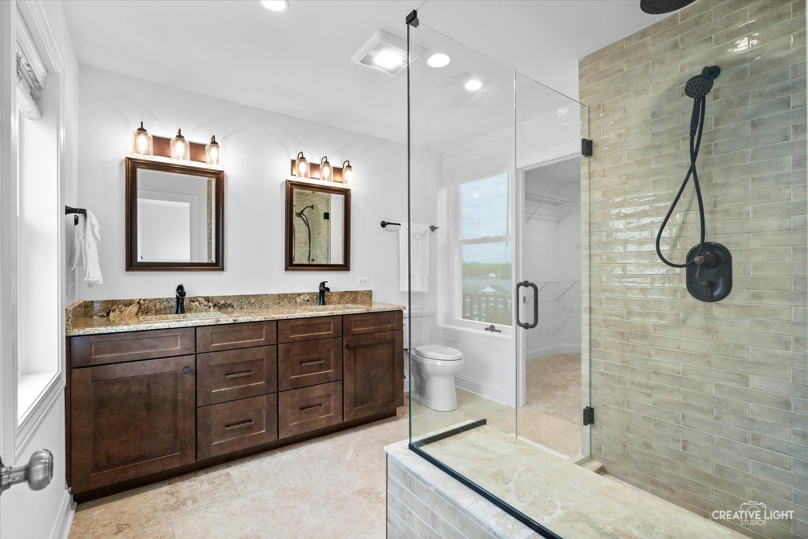 4520 W Shore Drive, Wonder Lake, IL 60097