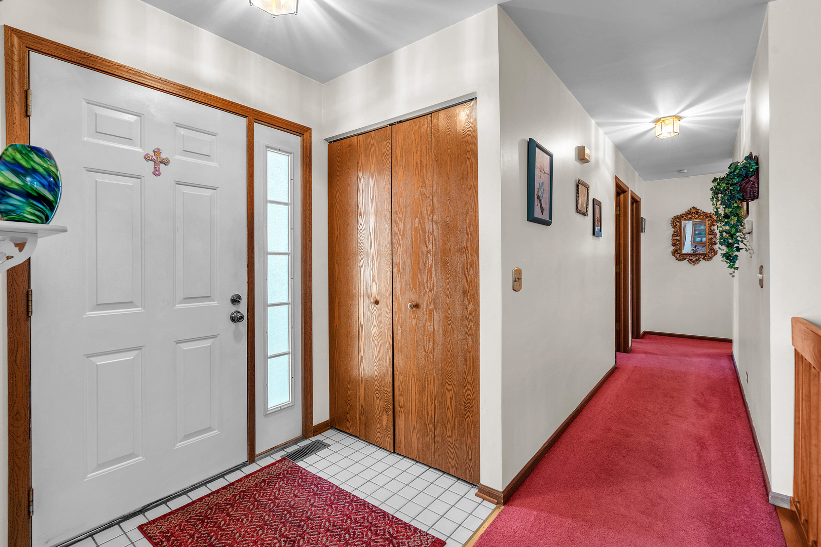 216 Timber Oaks Drive, North Aurora, IL 60542