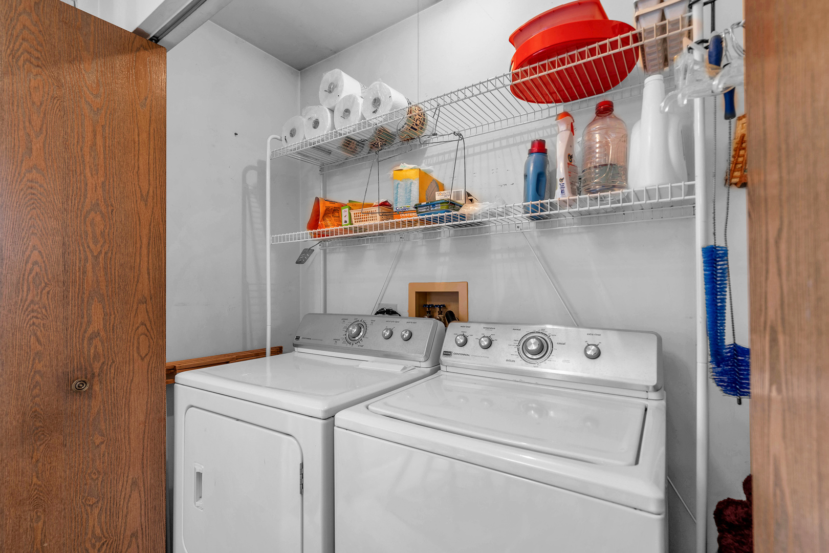 216 Timber Oaks Drive, North Aurora, IL 60542