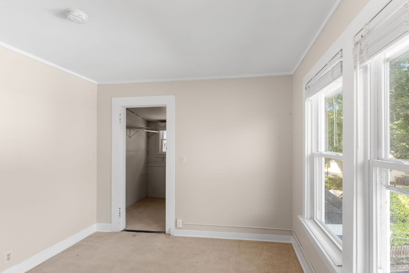 212 Elm Court, Libertyville, IL 60048