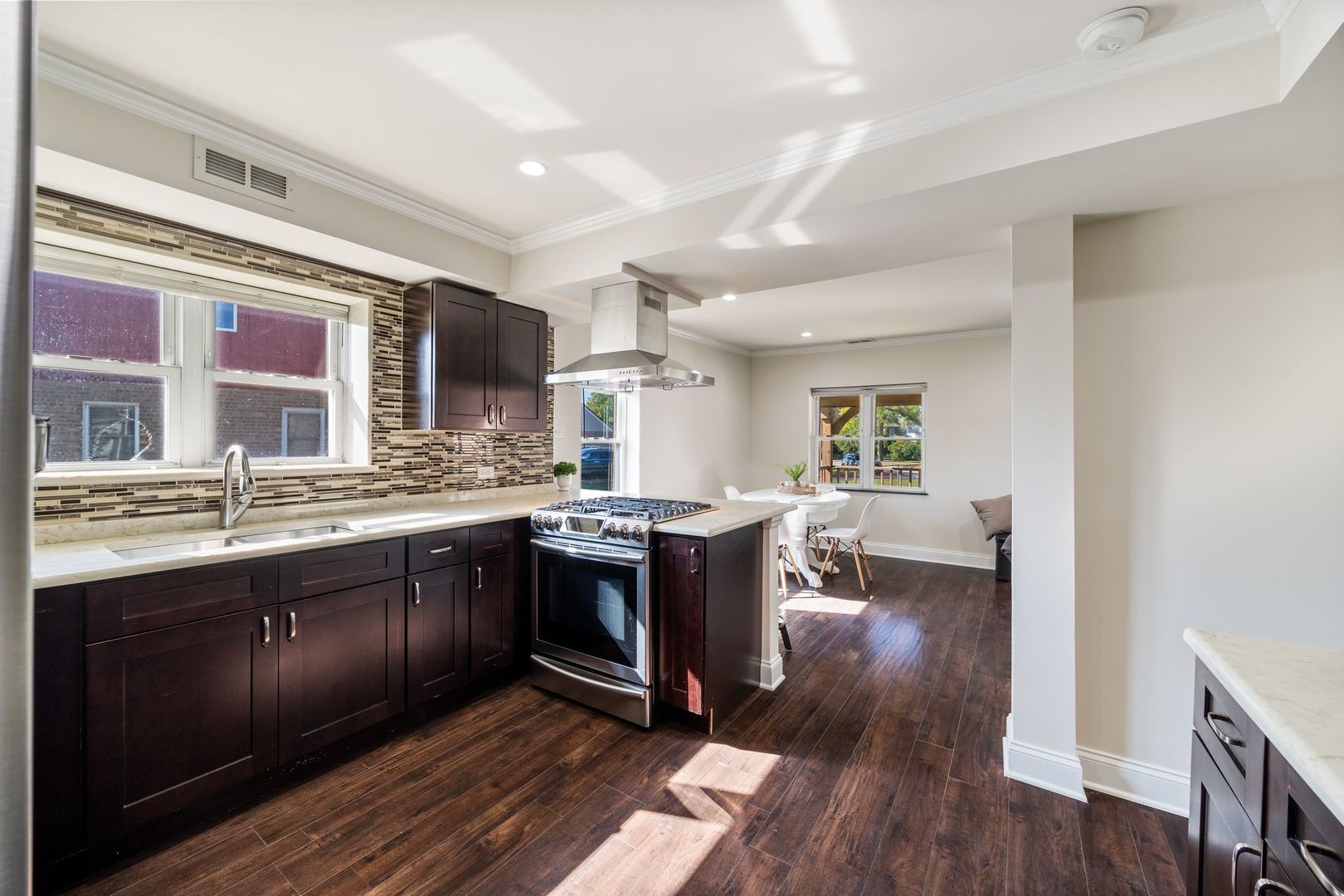 7905 Garden Court, Bridgeview, IL 60455