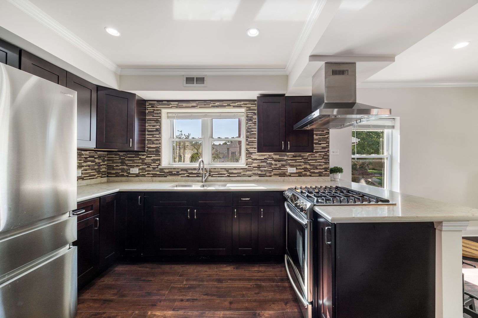 7905 Garden Court, Bridgeview, IL 60455