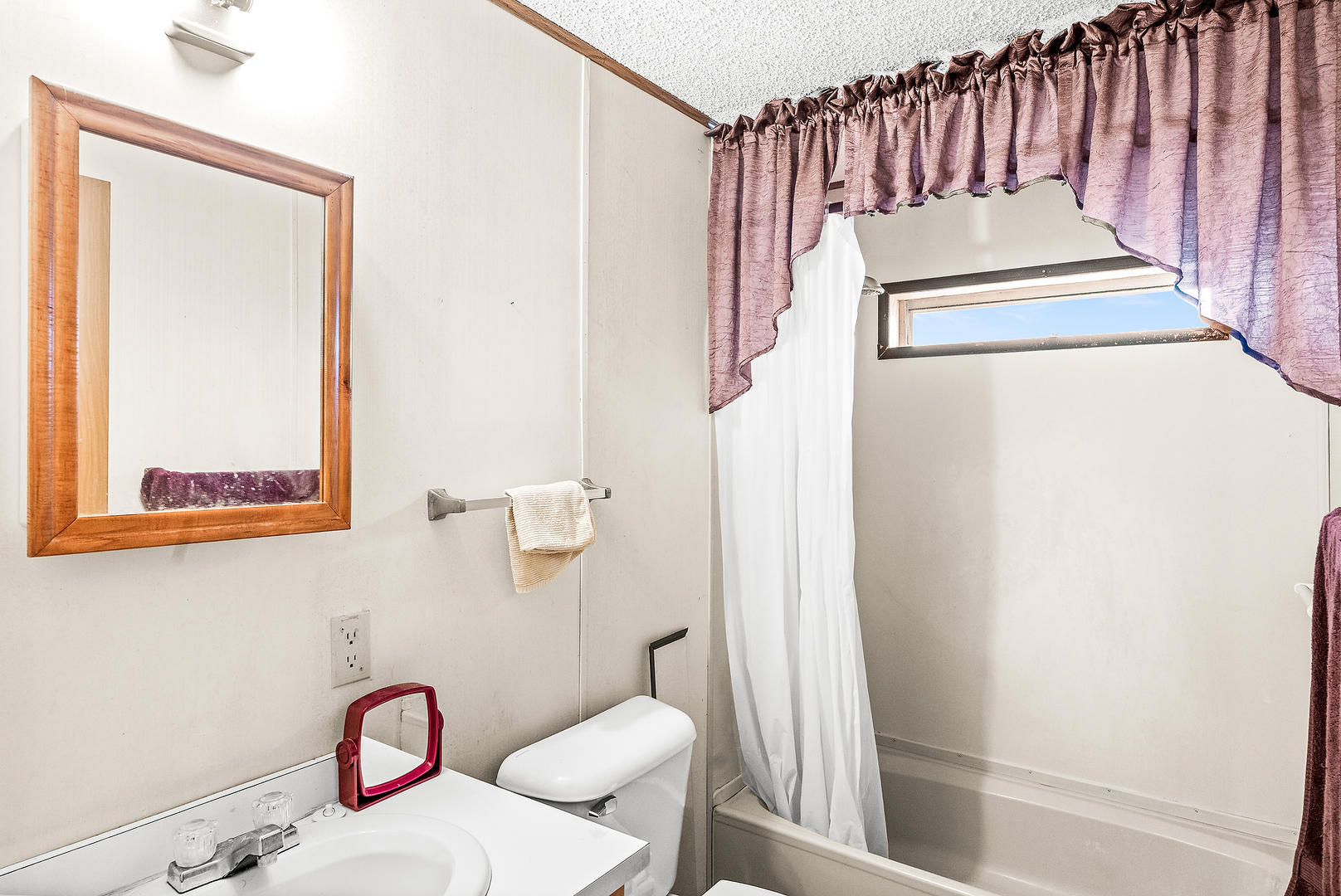 1 Christine Way, Bloomington, IL 61701