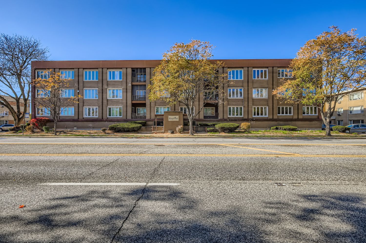 10048 S Pulaski Road #1E, Oak Lawn, IL 60453