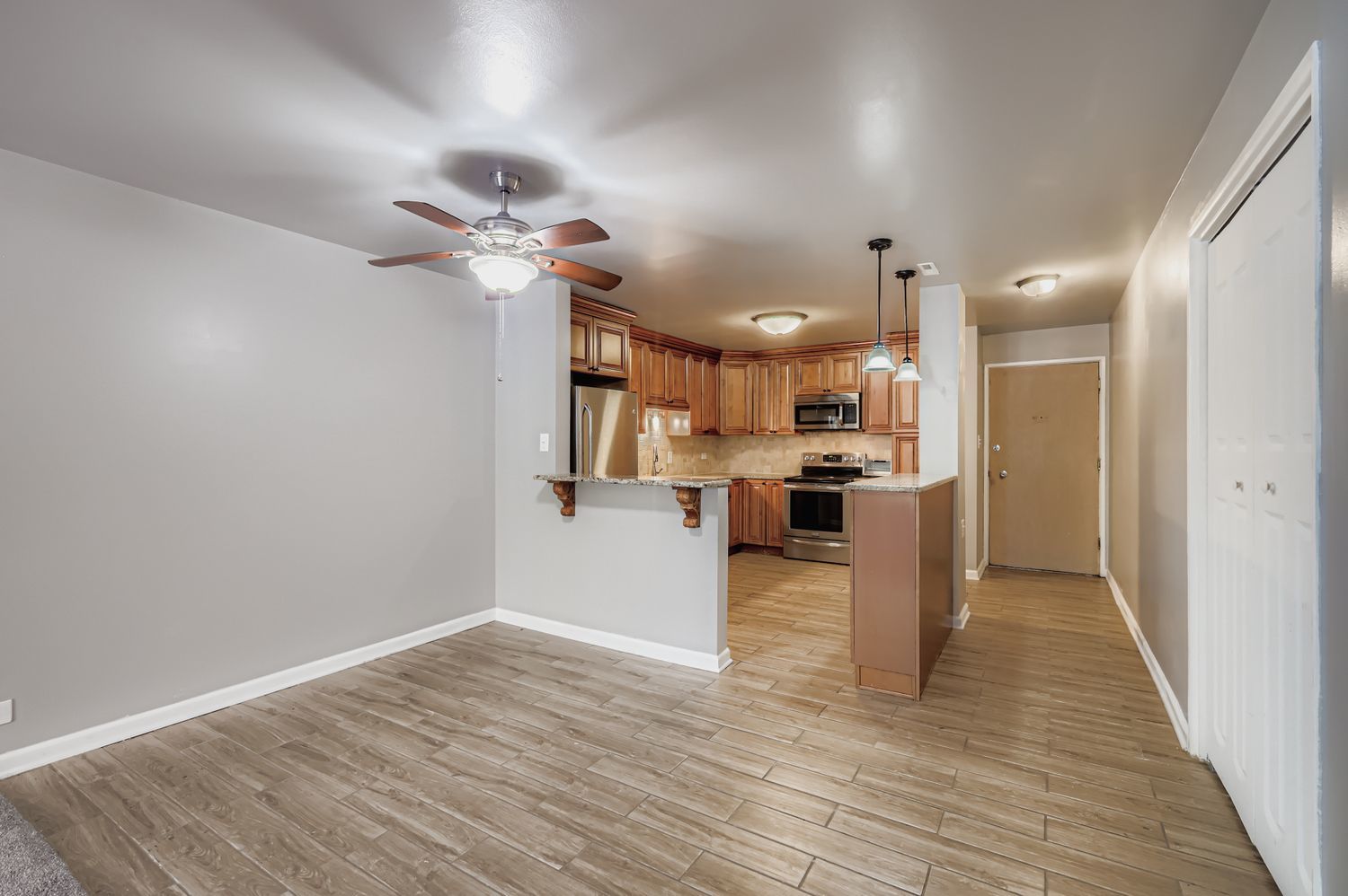 10048 S Pulaski Road #1E, Oak Lawn, IL 60453