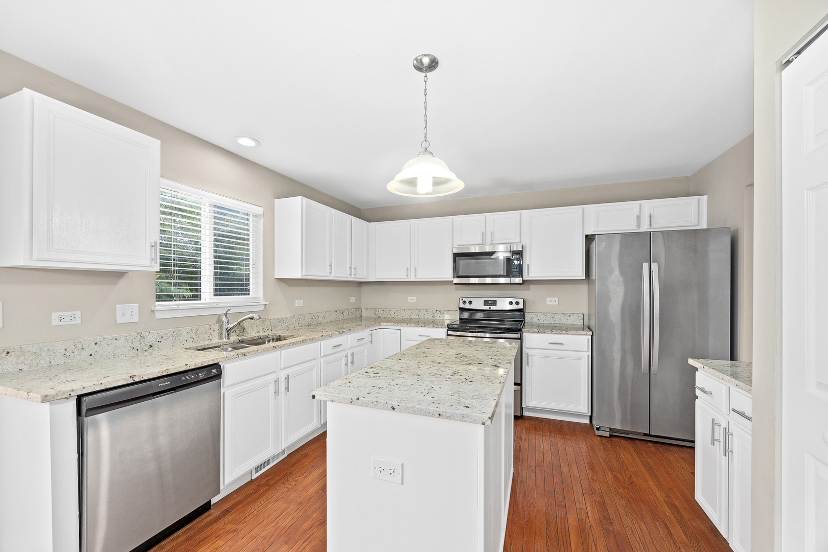 353 Foster Way, Bolingbrook, IL 60440