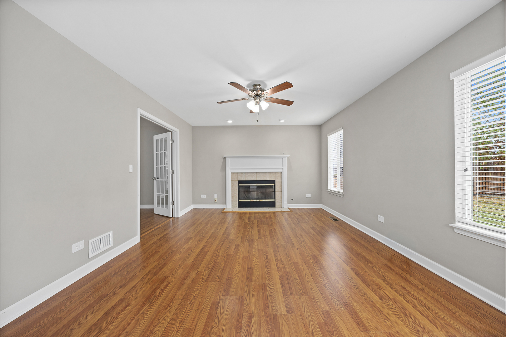 353 Foster Way, Bolingbrook, IL 60440