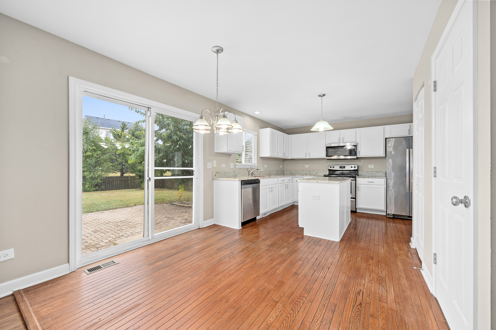 353 Foster Way, Bolingbrook, IL 60440
