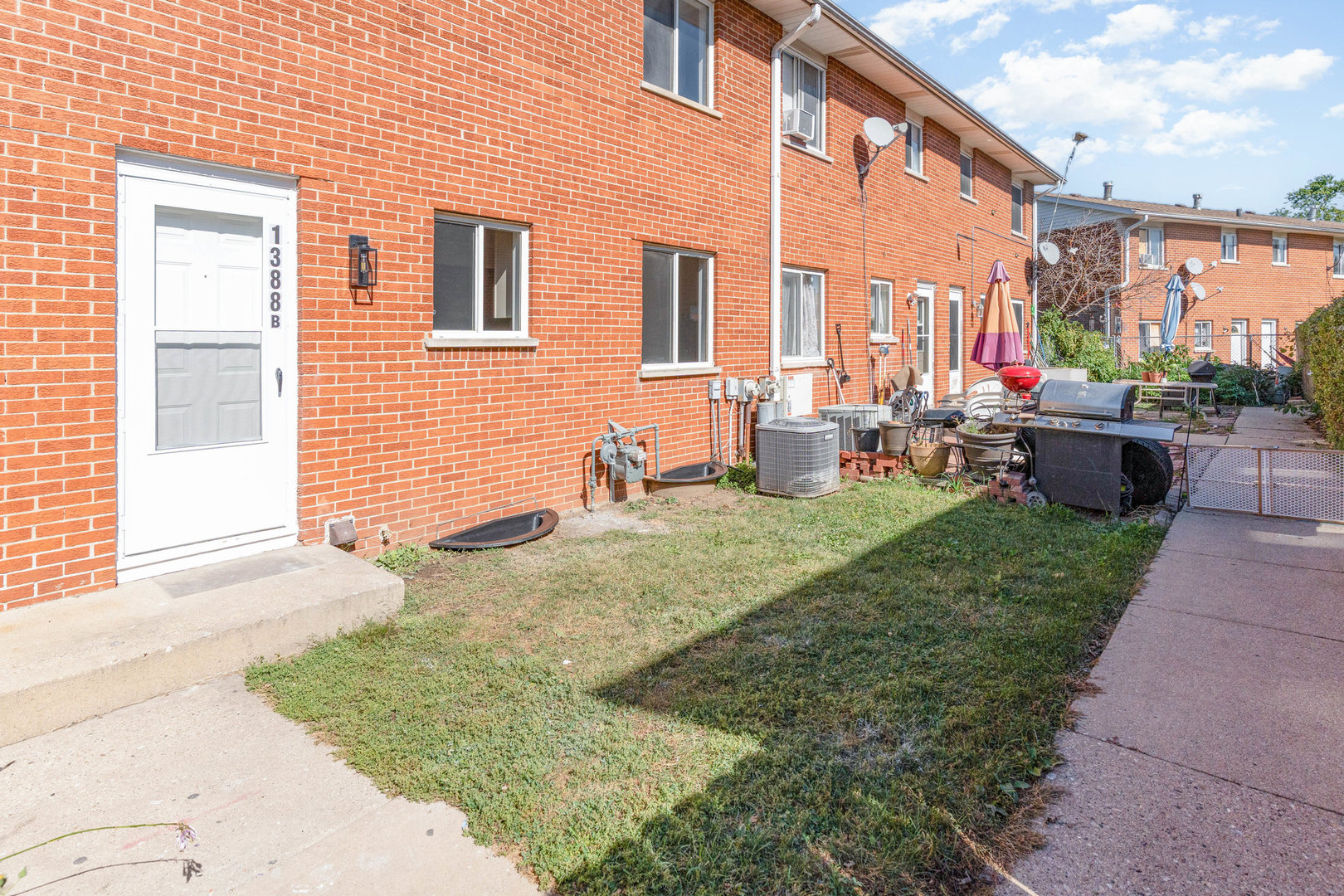 1388 Monomoy Street #B, Aurora, IL 60506