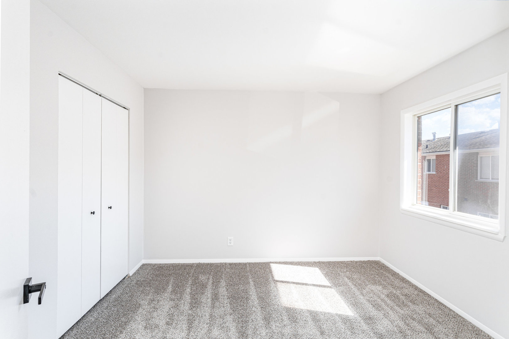 1388 Monomoy Street #B, Aurora, IL 60506