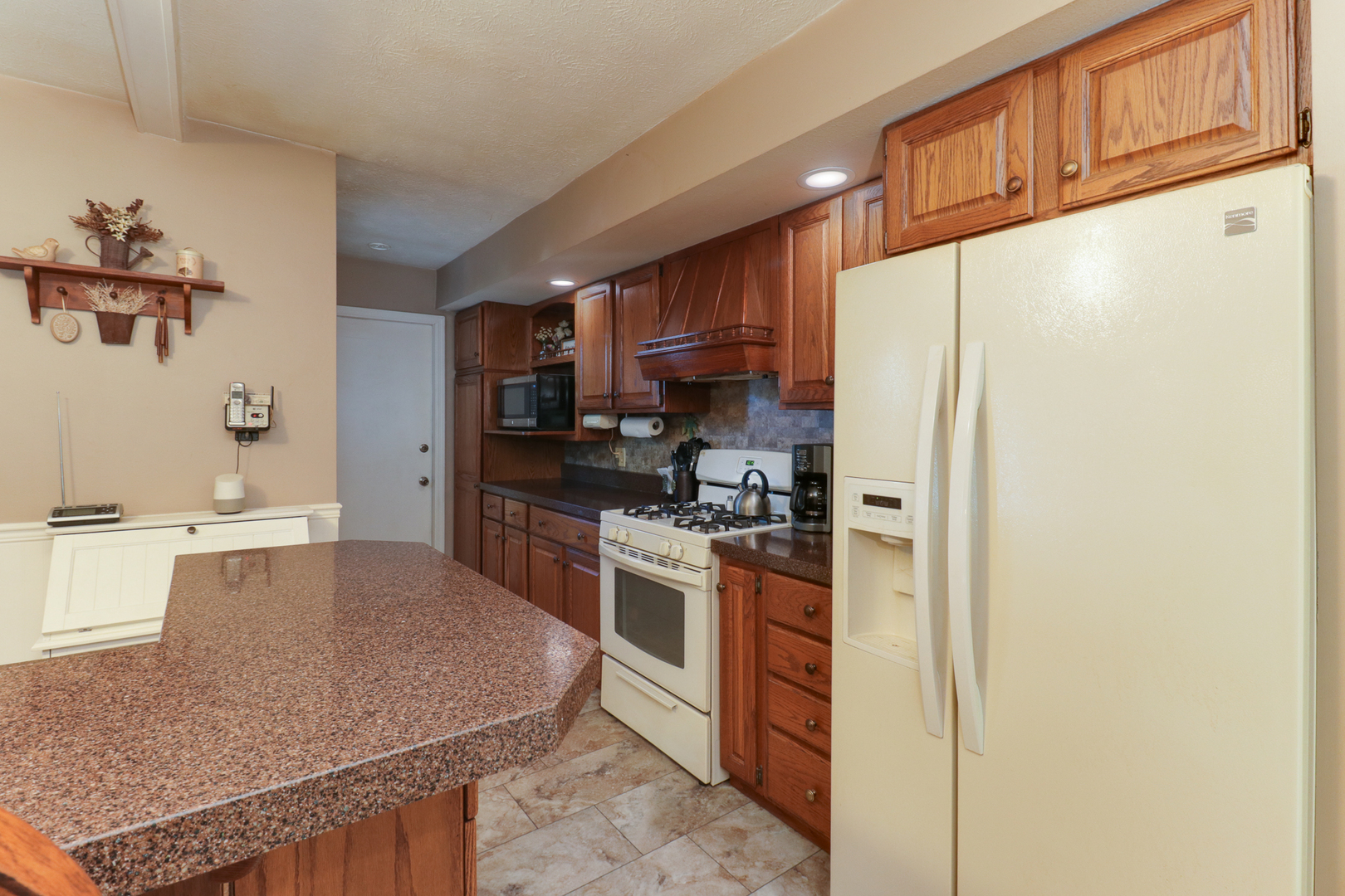 3 Kenfield Circle, Bloomington, IL 61704