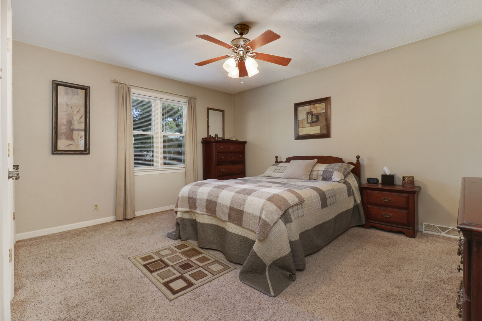 3 Kenfield Circle, Bloomington, IL 61704