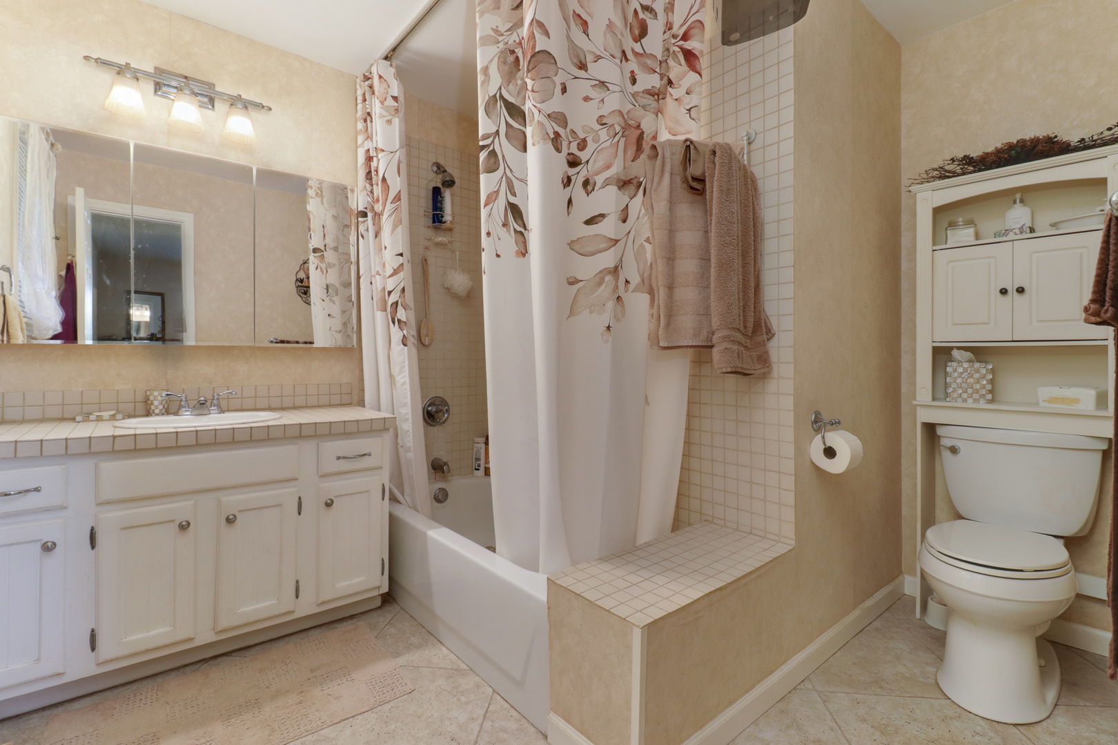 3 Kenfield Circle, Bloomington, IL 61704