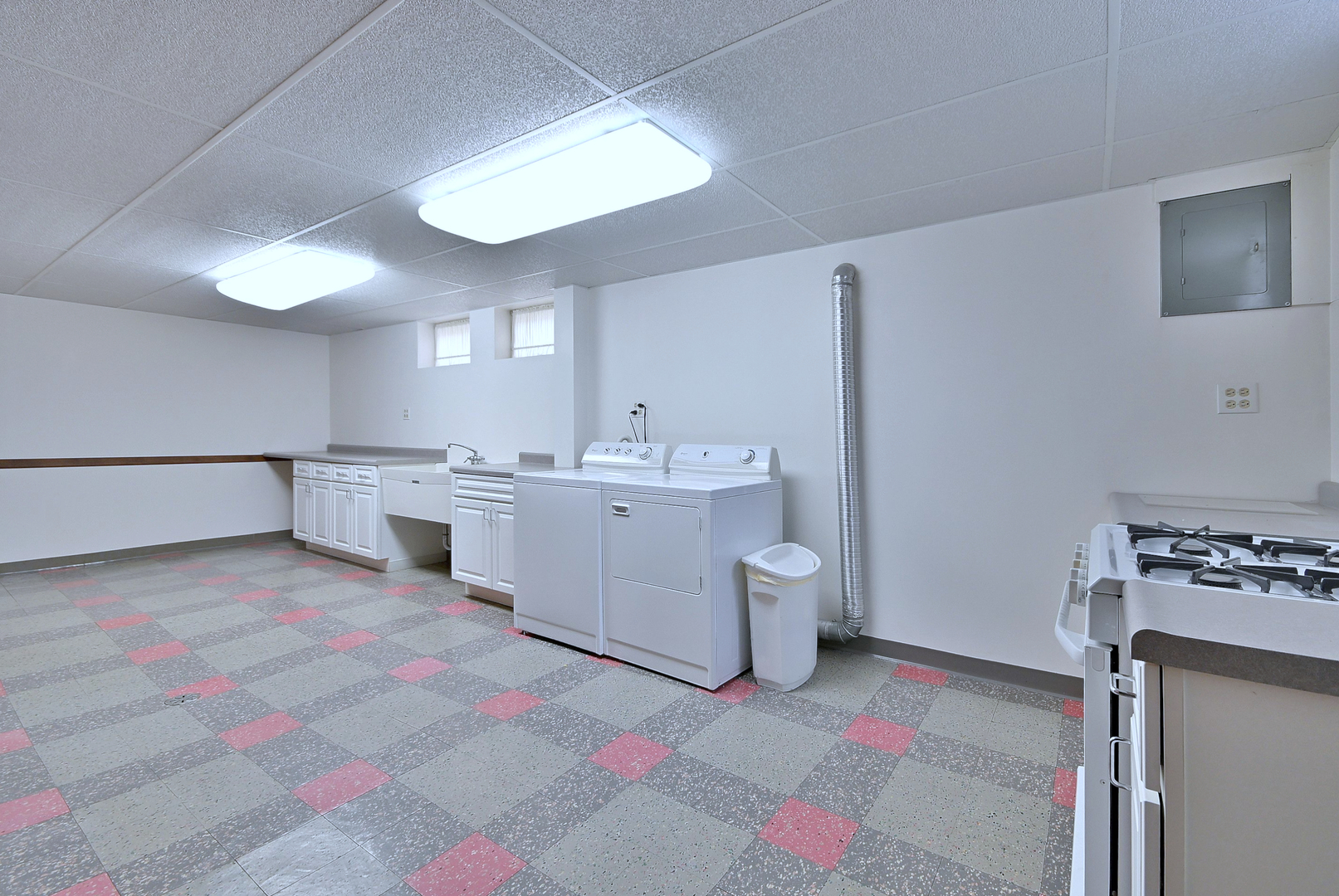 8144 N Osceola Avenue, Niles, IL 60714