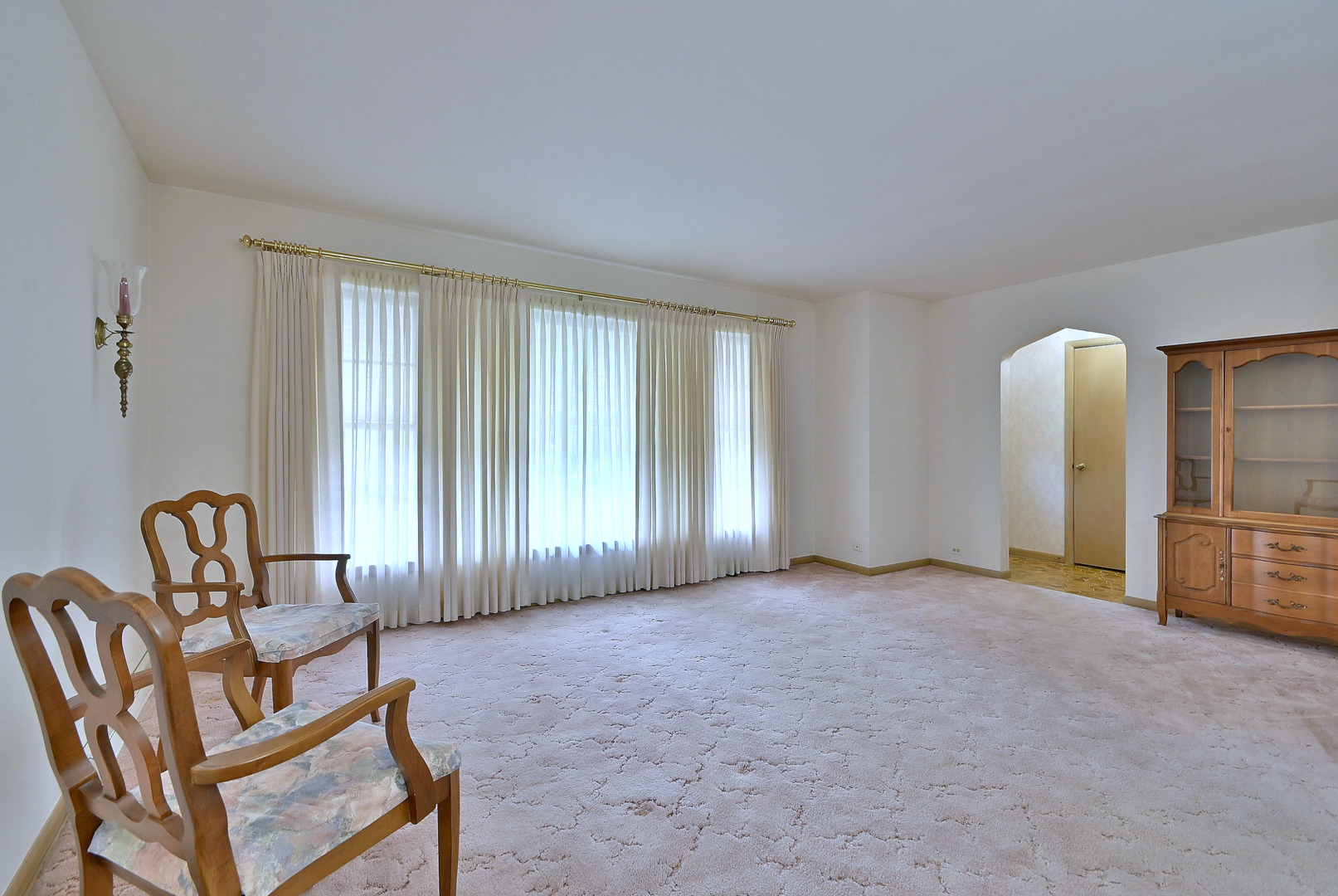 8144 N Osceola Avenue, Niles, IL 60714